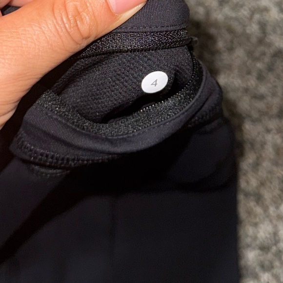 Lululemon Pace Rival Crop 22" size 4 low rise - Picture 9 of 11